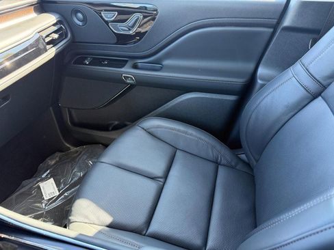 New 2026 Lincoln Aviator Reserve w/ Jet Appearance Package image 15