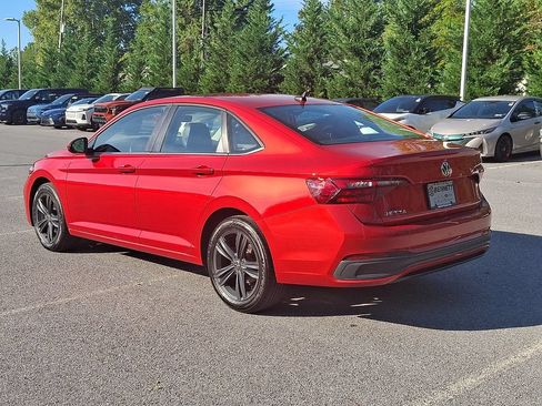 Used 2022 Volkswagen Jetta SE FWD image 6