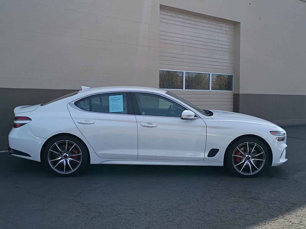Used 2025 Genesis G70 2.5T RWD image 3