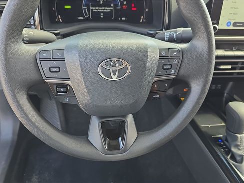 Used 2026 Toyota Camry LE FWD image 26