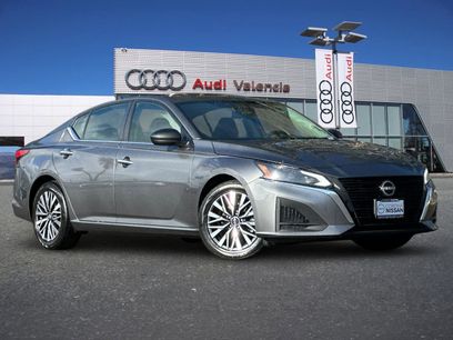Used 2024 Nissan Altima 2.5 SV