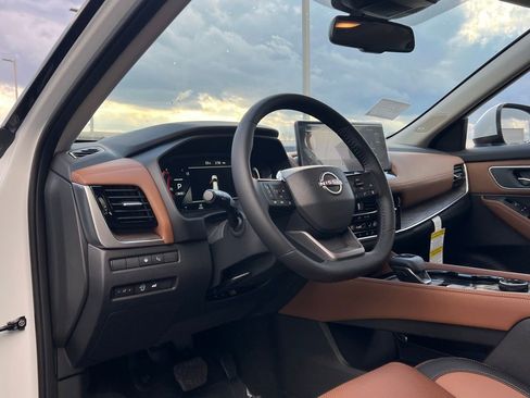 New 2026 Nissan Rogue Platinum w/ Platinum Premium Package AWD/4WD image 8