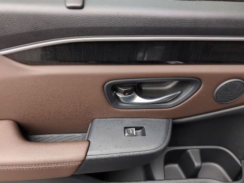 Used 2025 Honda Pilot Elite image 24