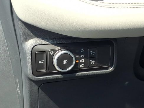 New 2026 Ford Explorer Active w/ Active Comfort Package AWD/4WD image 18