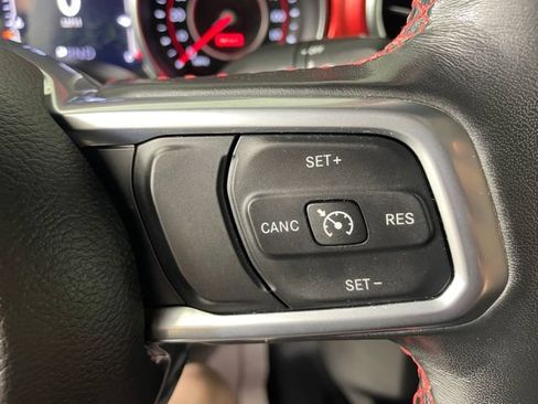 Used 2022 Jeep Gladiator Rubicon w/ Cold Weather Group AWD/4WD image 12