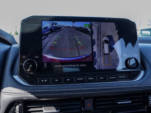 Used 2023 Nissan Rogue Platinum w/ Platinum Premium Package image 29