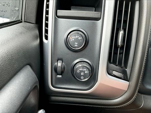 Used 2018 GMC Sierra 1500 SLE w/ SLE Value Package AWD/4WD image 36