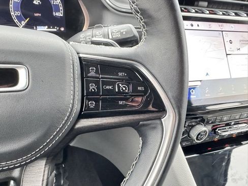 Used 2021 Jeep Grand Cherokee L Overland w/ Luxury Tech Group IV image 33