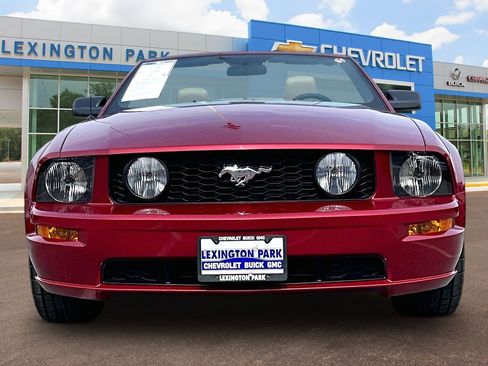 Used 2006 Ford Mustang GT Premium image 3