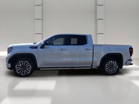 Used 2024 GMC Sierra 1500 Denali Ultimate AWD/4WD image 4