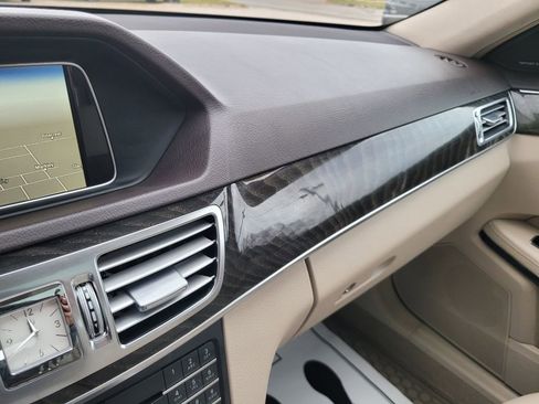 Used 2016 Mercedes-Benz E 350 4MATIC Sedan image 43