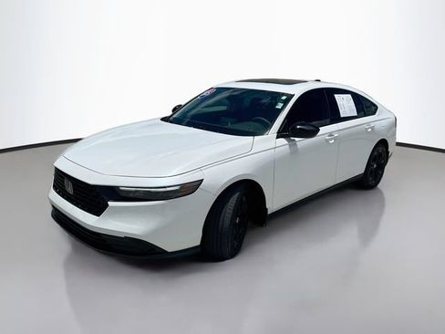 Used 2025 Honda Accord SE image 4