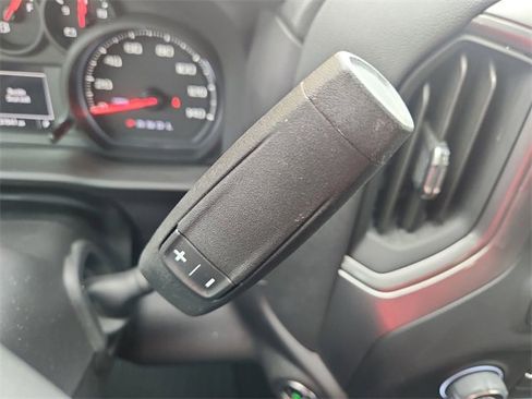 Used 2025 Chevrolet Silverado 1500 Custom image 15