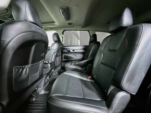 Used 2021 Kia Telluride S FWD image 28