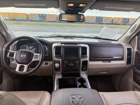 Used 2014 RAM 1500 Laramie w/ Convenience Group AWD/4WD image 7