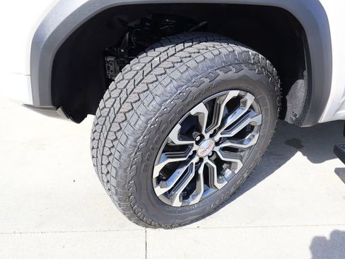 New 2026 GMC Canyon Denali AWD/4WD image 45