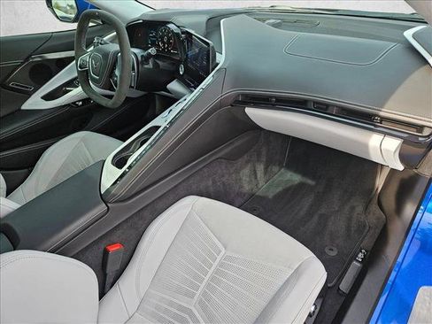 Used 2023 Chevrolet Corvette Stingray Premium Conv w/ Z51 Performance Package image 18