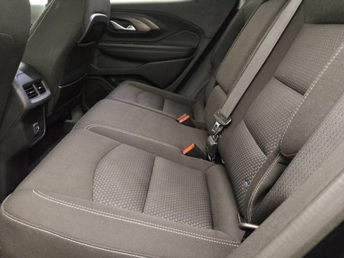 Used 2024 GMC Terrain SLE image 18