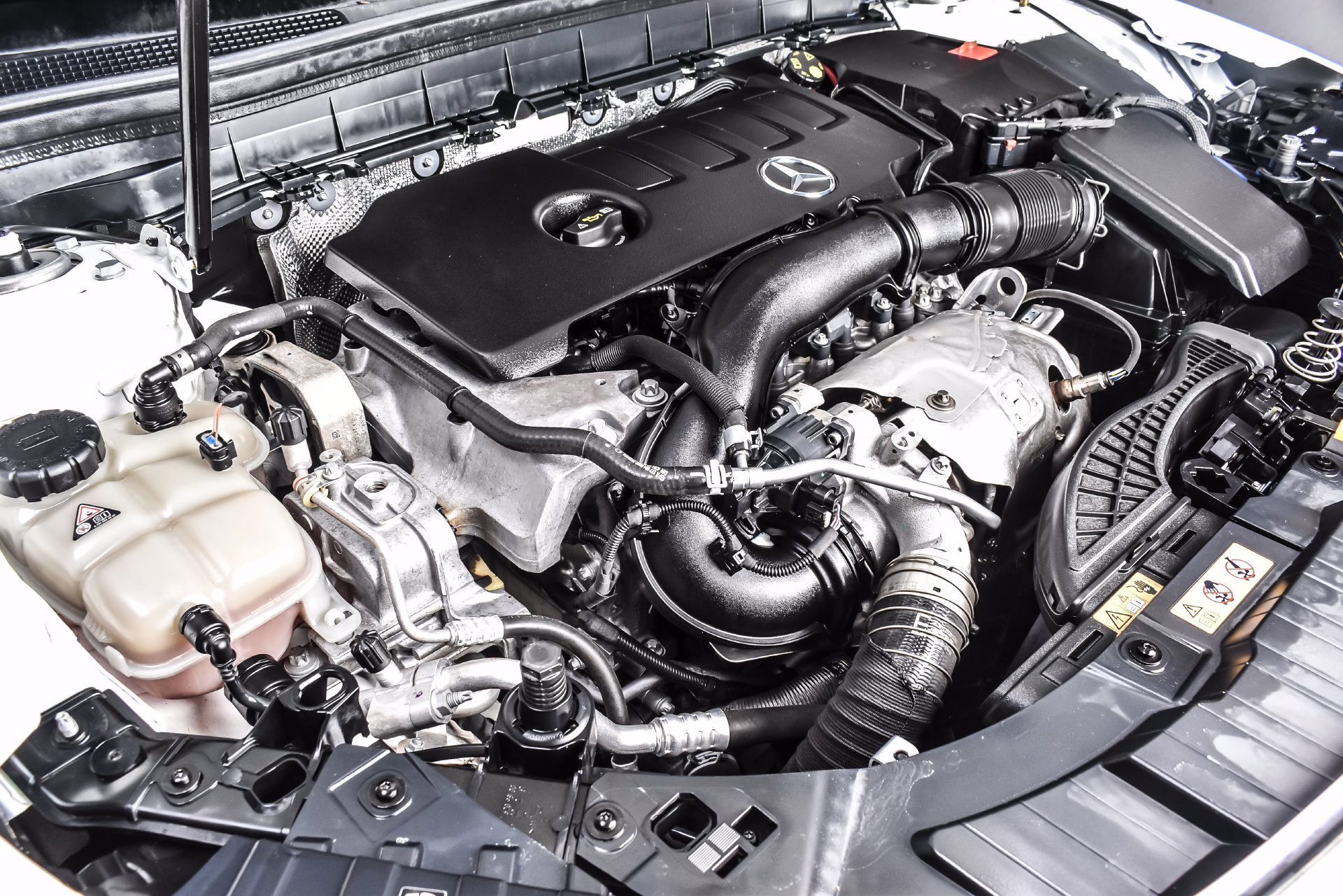 Used 2022 Mercedes-Benz GLB 250 4MATIC w/ AMG Line image 11