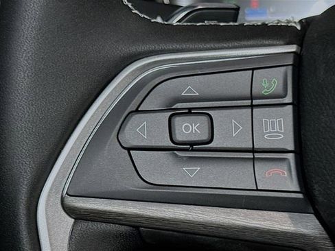 New 2025 Jeep Grand Cherokee L Limited w/ Luxury Tech Group II image 28