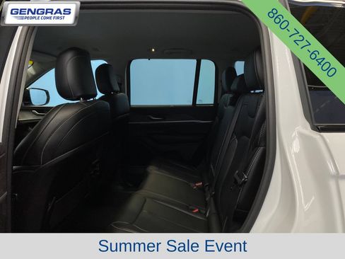 Used 2023 Jeep Grand Cherokee Limited w/ Luxury Tech Group II AWD/4WD image 25