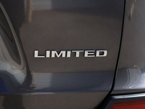 Used 2019 Jeep Cherokee Limited FWD image 18