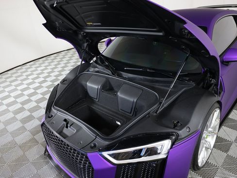 Used 2017 Audi R8 V10 w/ Carbon Exterior Package image 51