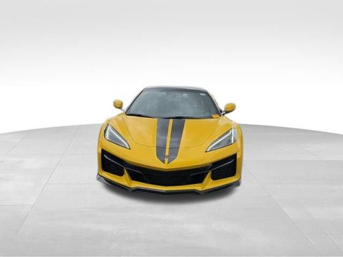 Used 2025 Chevrolet Corvette Z06 RWD image 10