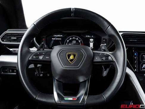 Used 2022 Lamborghini Urus image 26