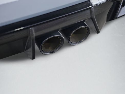 Used 2021 BMW M4 Competition w/ M Carbon Exterior Package image 28