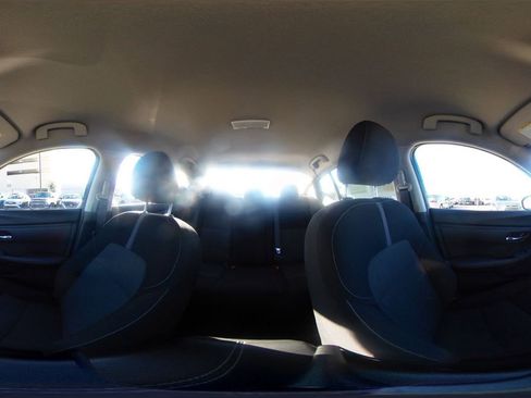 Used 2025 Nissan Sentra SV image 40