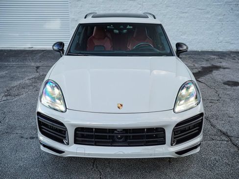Used 2021 Porsche Cayenne Turbo S AWD/4WD image 5