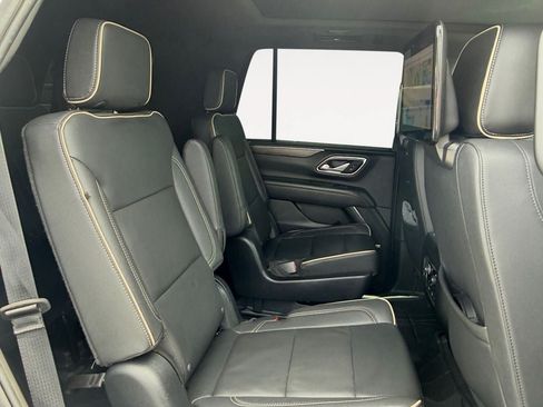 Used 2023 Chevrolet Tahoe Premier w/ Premium Package AWD/4WD image 23