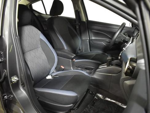 Used 2025 Nissan Versa SV w/ Trunk Package FWD image 30