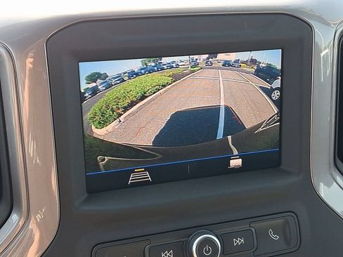 Used 2021 Chevrolet Silverado 1500 Custom AWD/4WD image 18