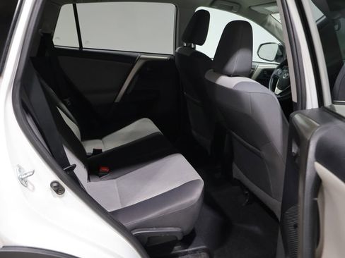 Used 2014 Toyota RAV4 LE AWD/4WD image 19