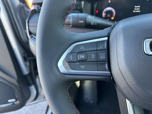 New 2026 Jeep Compass Trailhawk w/ Sun, Sound & Navigation Group AWD/4WD image 24