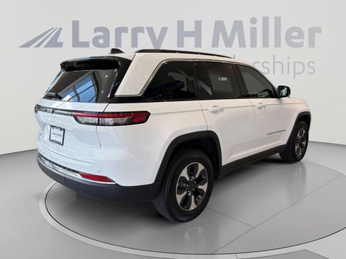 Used 2024 Jeep Grand Cherokee Limited 4xe AWD/4WD image 5