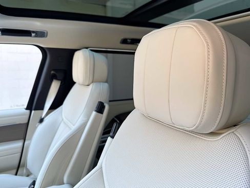 New 2026 Land Rover Range Rover Long Wheelbase SE AWD/4WD image 16