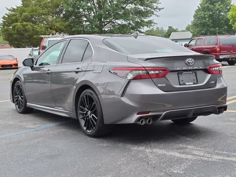 Used 2021 Toyota Camry XSE FWD image 4