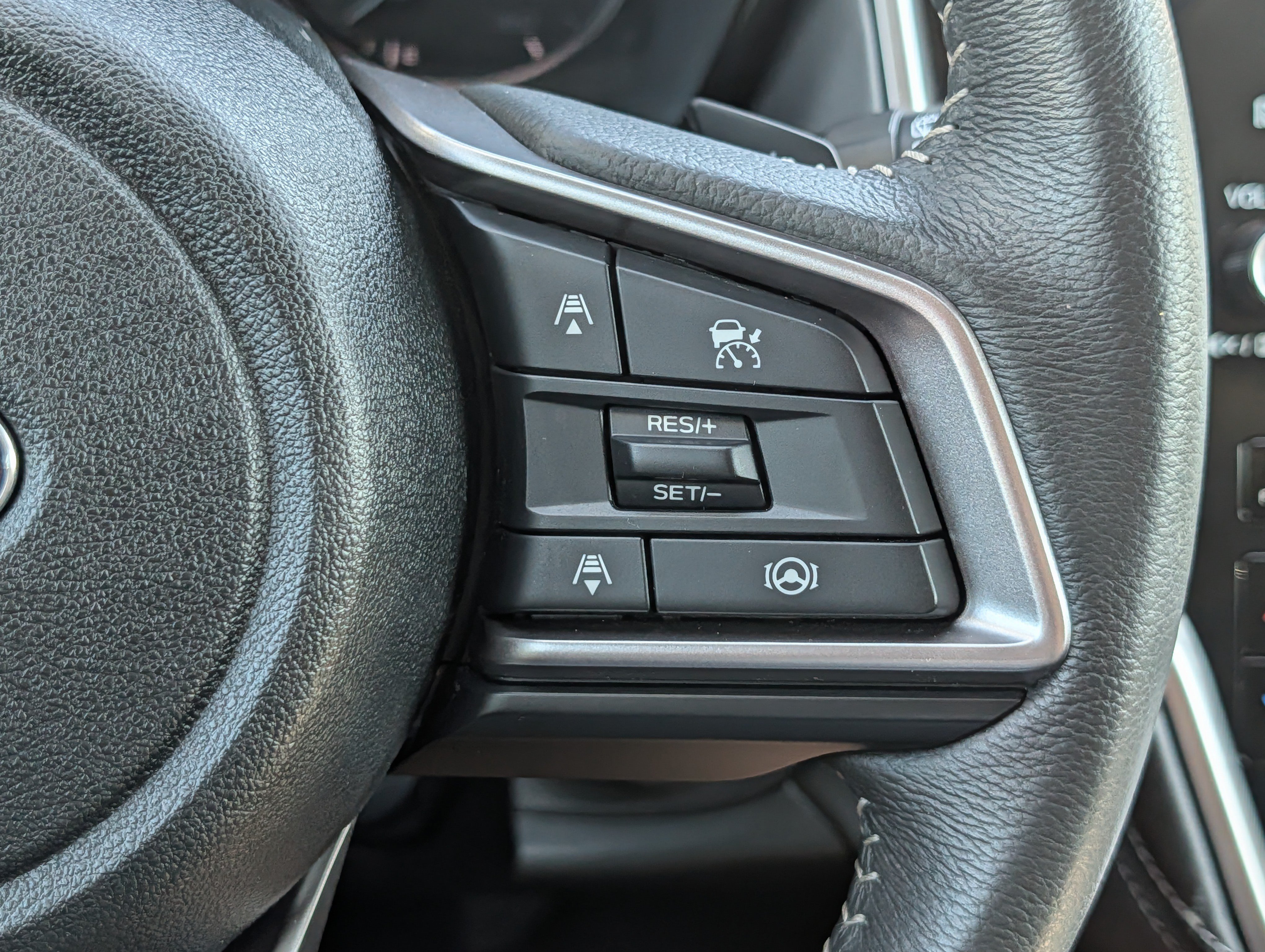 Certified 2025 Subaru Outback Premium AWD/4WD image 30