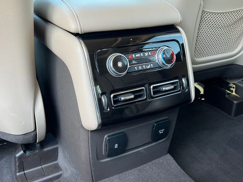 Used 2023 Lincoln Aviator AWD w/ Premium Package image 37