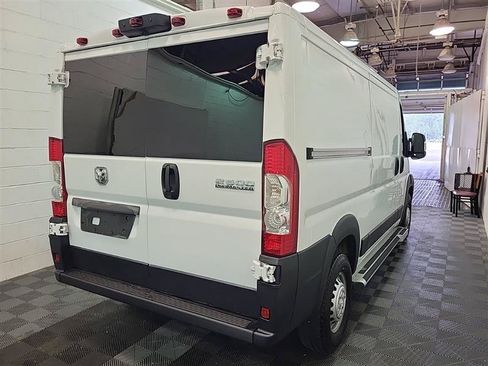 Used 2025 RAM ProMaster 2500 w/ U-Haul Equipment Group FWD image 10