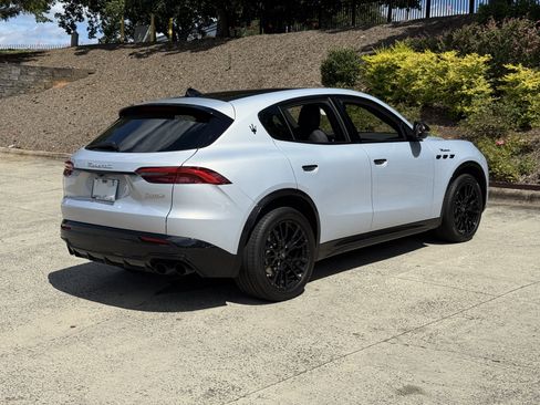 Certified 2025 Maserati Grecale Modena image 3