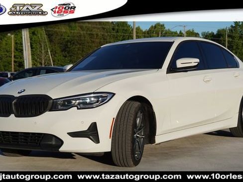 Used 2020 BMW 330i Sedan w/ Convenience Package RWD image 3