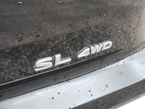 Used 2023 Nissan Pathfinder SL AWD/4WD image 8