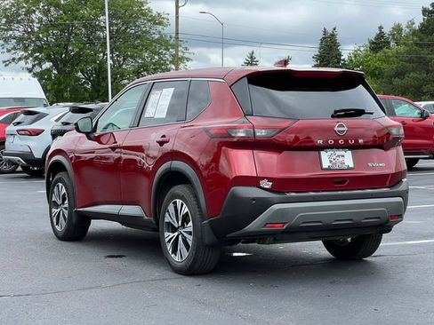 Used 2022 Nissan Rogue SV AWD/4WD image 9