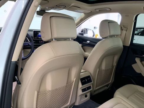 Used 2019 Audi Q5 2.0T Premium Plus w/ Premium Plus Package AWD/4WD image 11
