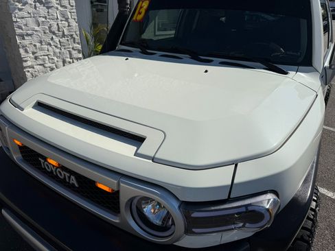 Used 2013 Toyota FJ Cruiser 2WD image 5