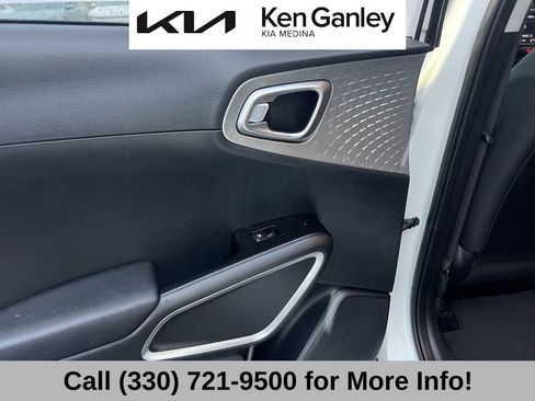 Certified 2023 Kia Soul LX image 47